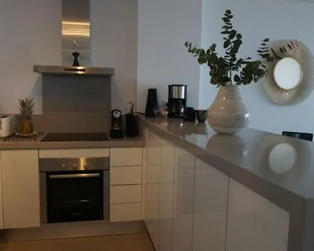 Paradis 1-3 F Apartment