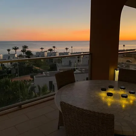 Paradis 1-3 F Apartment